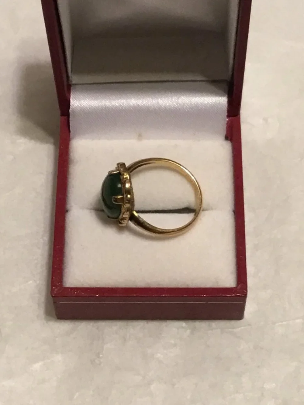 Vintage antique 10K gold filled ring with large oval green stone size 7
